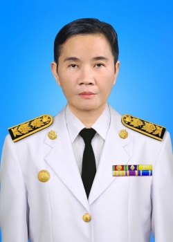 นางณัฐกานต์ ราตรี - รองปลัดองค์การบริหารส่วนตำบลสีบัวทอง รักษาราชการแทน ปลัดองค์การบริหารส่วนตำบลสีบัวทอง